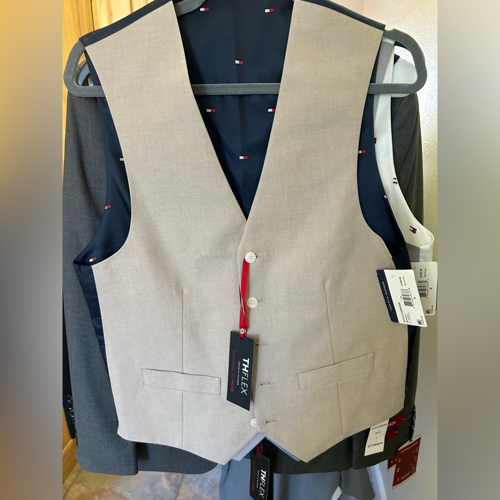 Tan Tommy Hilfiger vest